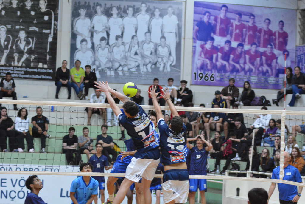 Franca supera Lençóis no voleibol masculino