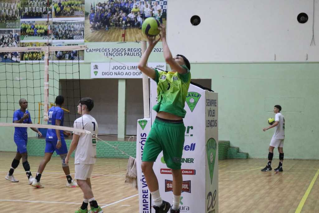 Lençóis Paulista faz jogo equilibrado, mas é superado por Campinas no vôlei masc...