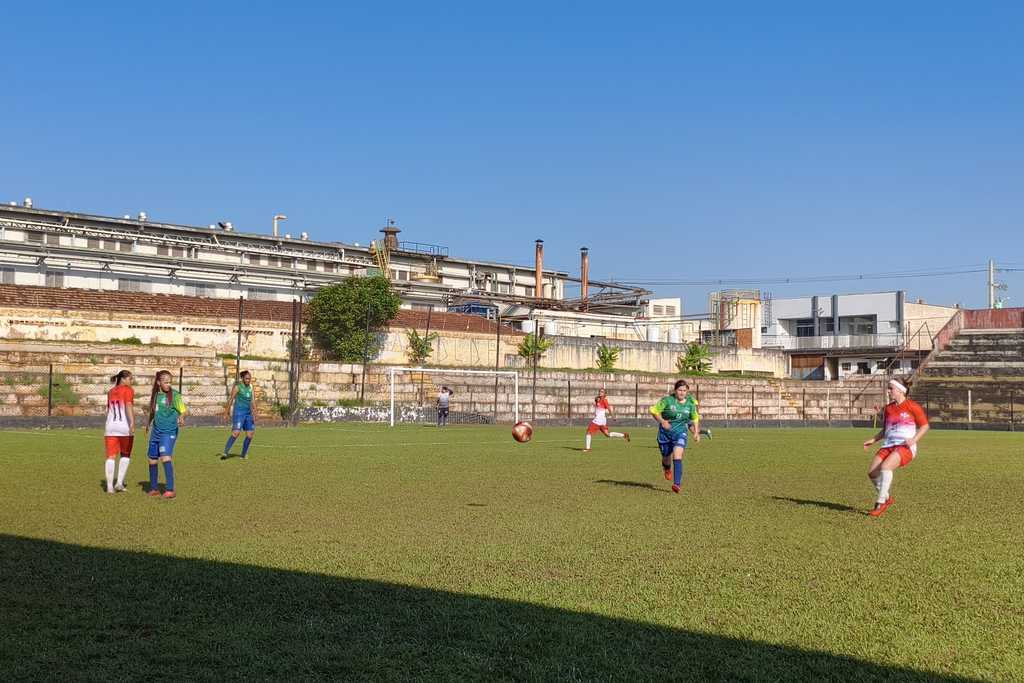 Lençóis Paulista vence São Carlos por 3 a 0 e ganha força no futebol masculino S...
