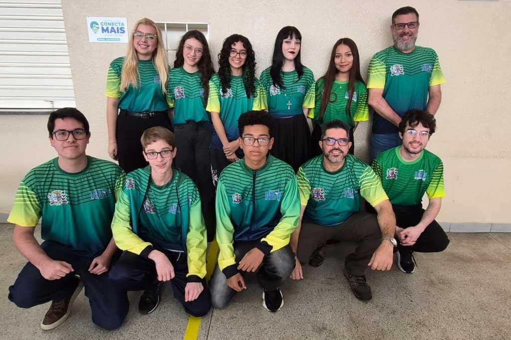 Xadrez de Lençóis Paulista estreia com vitória no masculino e empate no feminino