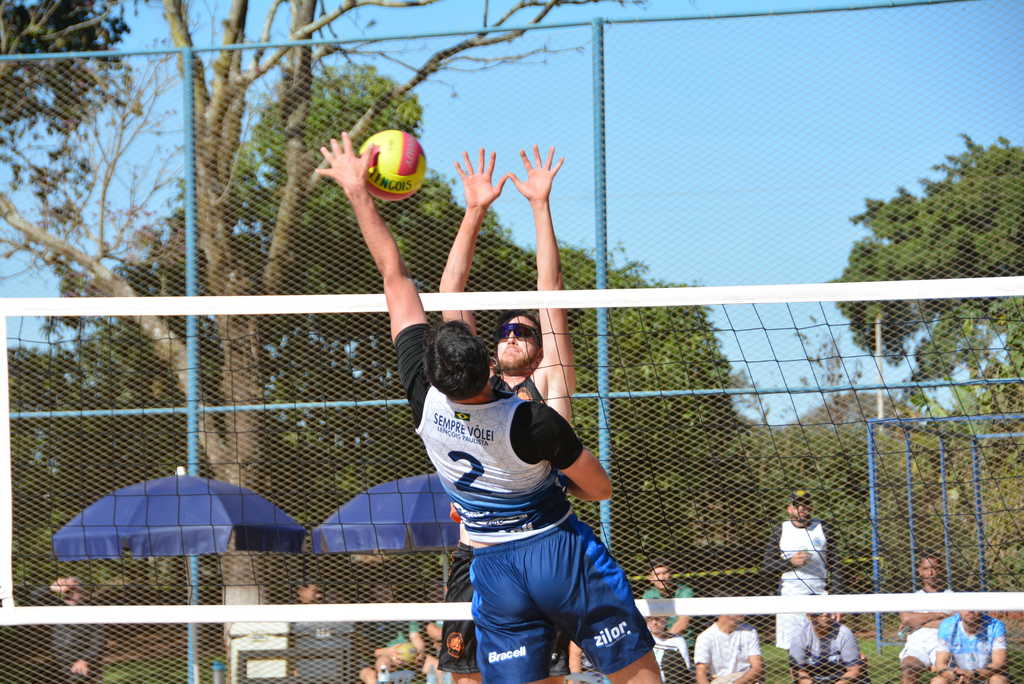 Vôlei de Praia masculino perde, mas se classifica em segundo