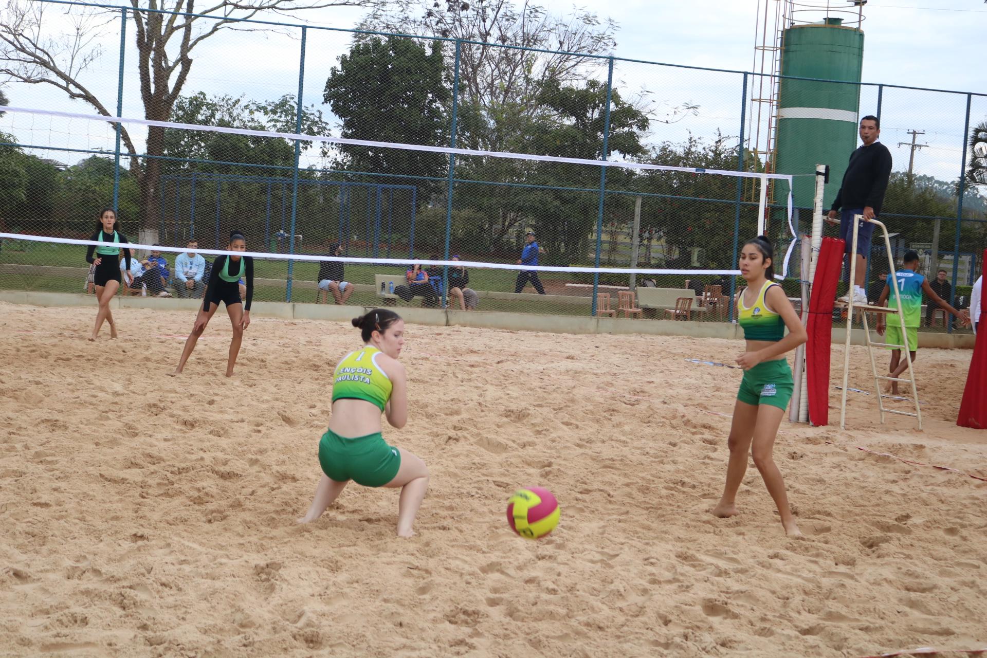 Equipe feminina de Vôlei de Praia de Lençóis Paulista encerra participação nos Jogos Abertos da Juventude