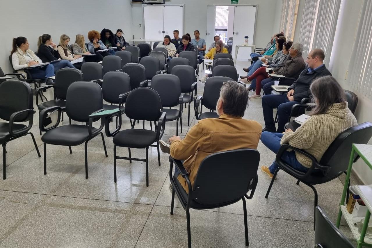 Comitê que trabalha na criação da política municipal para população em situação de rua se reúne para apresentação de propostas