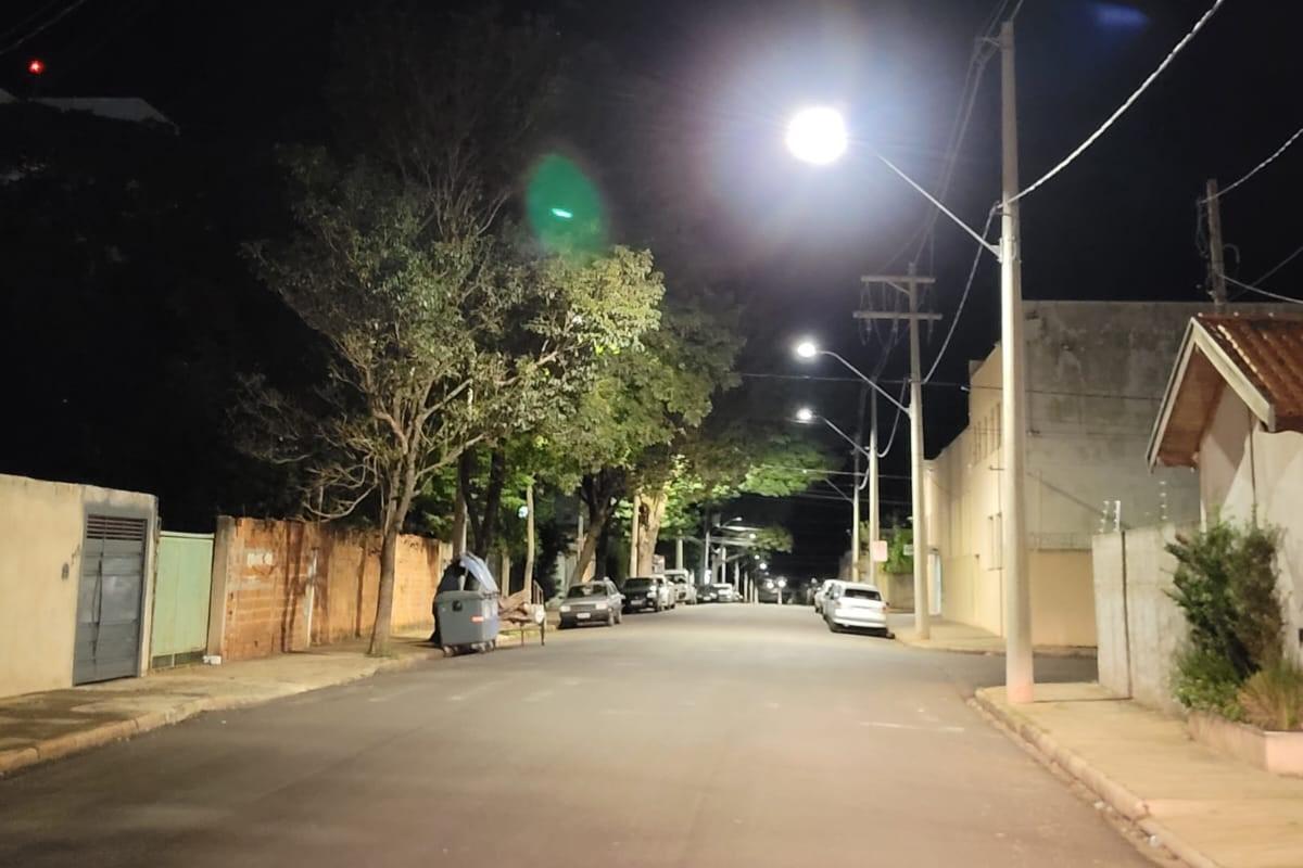 Prefeitura avança na implantação de melhorias da iluminação pública