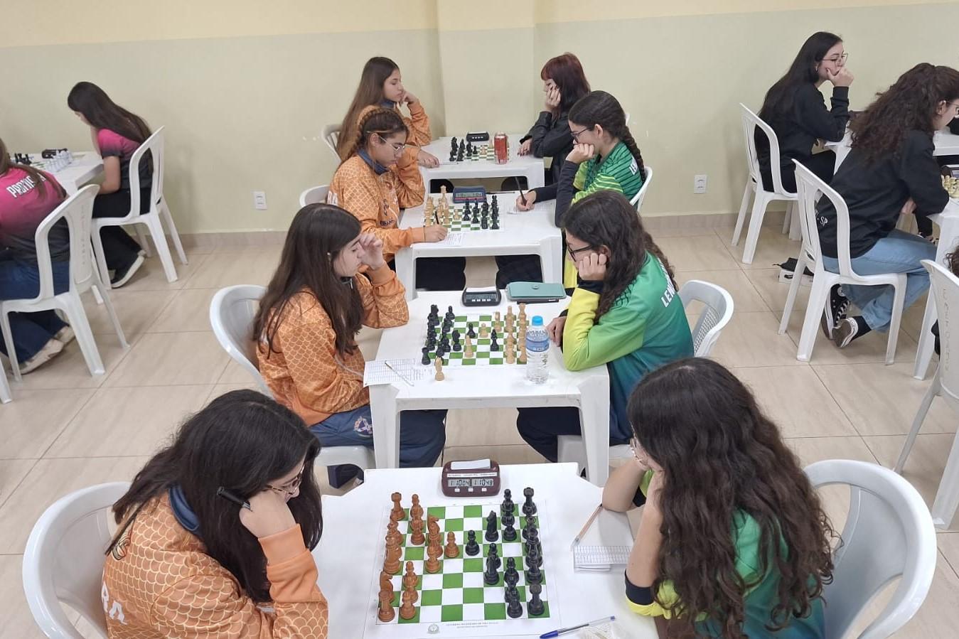 No xadrez, Lençóis manteve a boa fase.