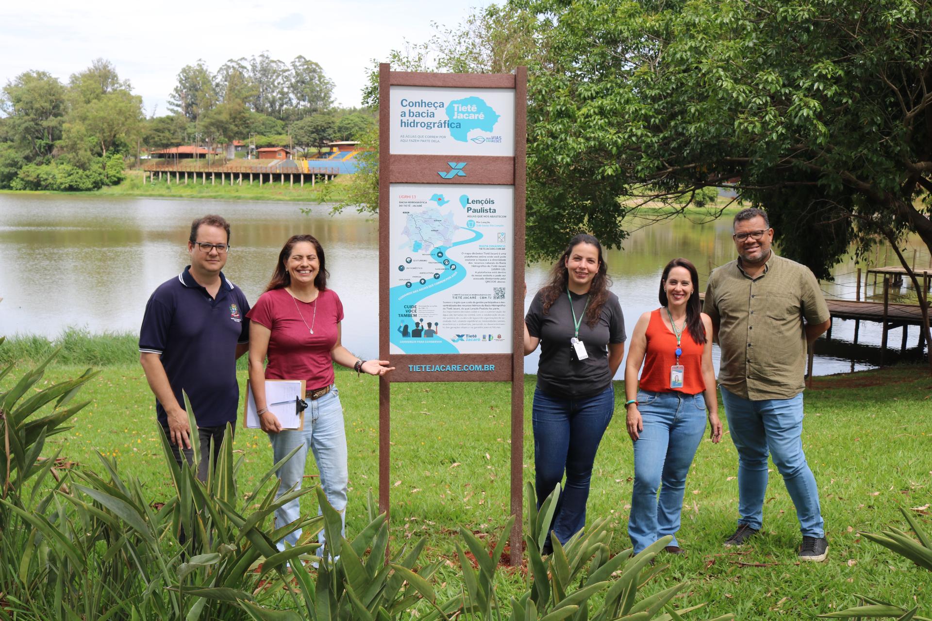 Lençóis recebe placa educativa da Bacia Hidrográfica Tietê-Jacaré