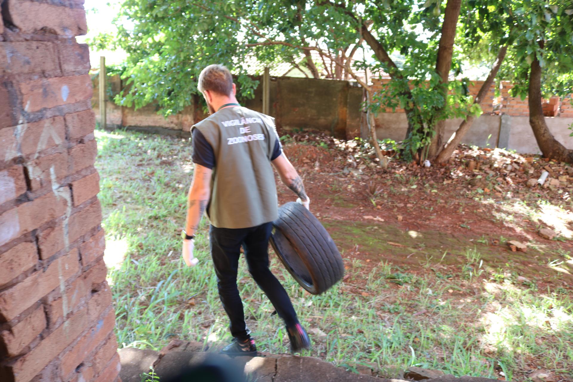 Prefeitura intensifica ações de combate à dengue em área da antiga destilaria