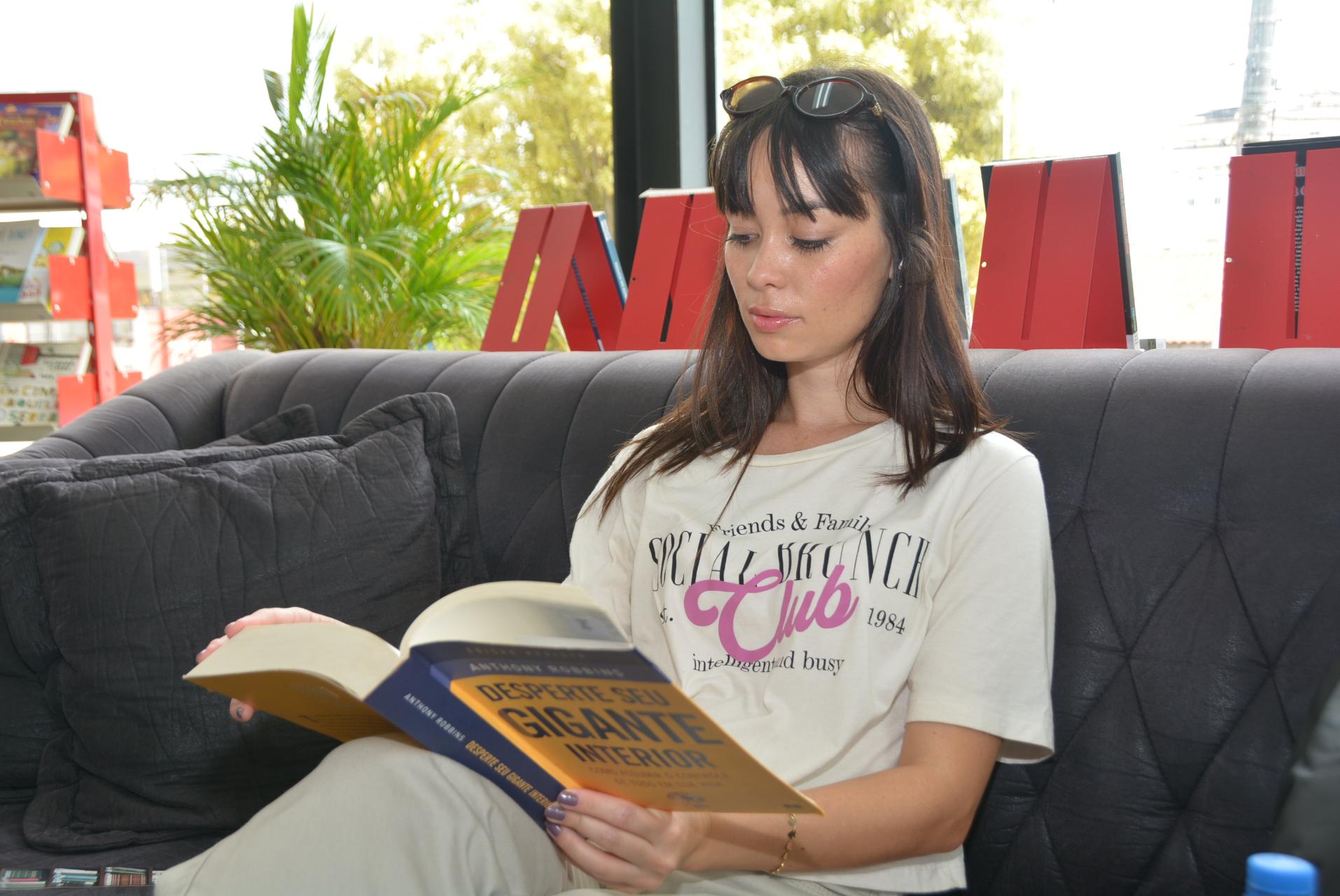 Em 2024, o espaço recebeu 29.945 leitores e em 2025, esse número saltou para 42.570 frequentadores, aumento de 12.625 pessoas