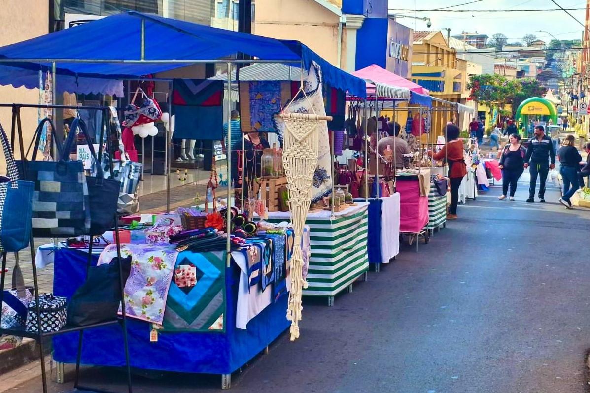 A Feira de Artesanato e Economia Criativa é uma iniciativa da Secretaria de Turismo