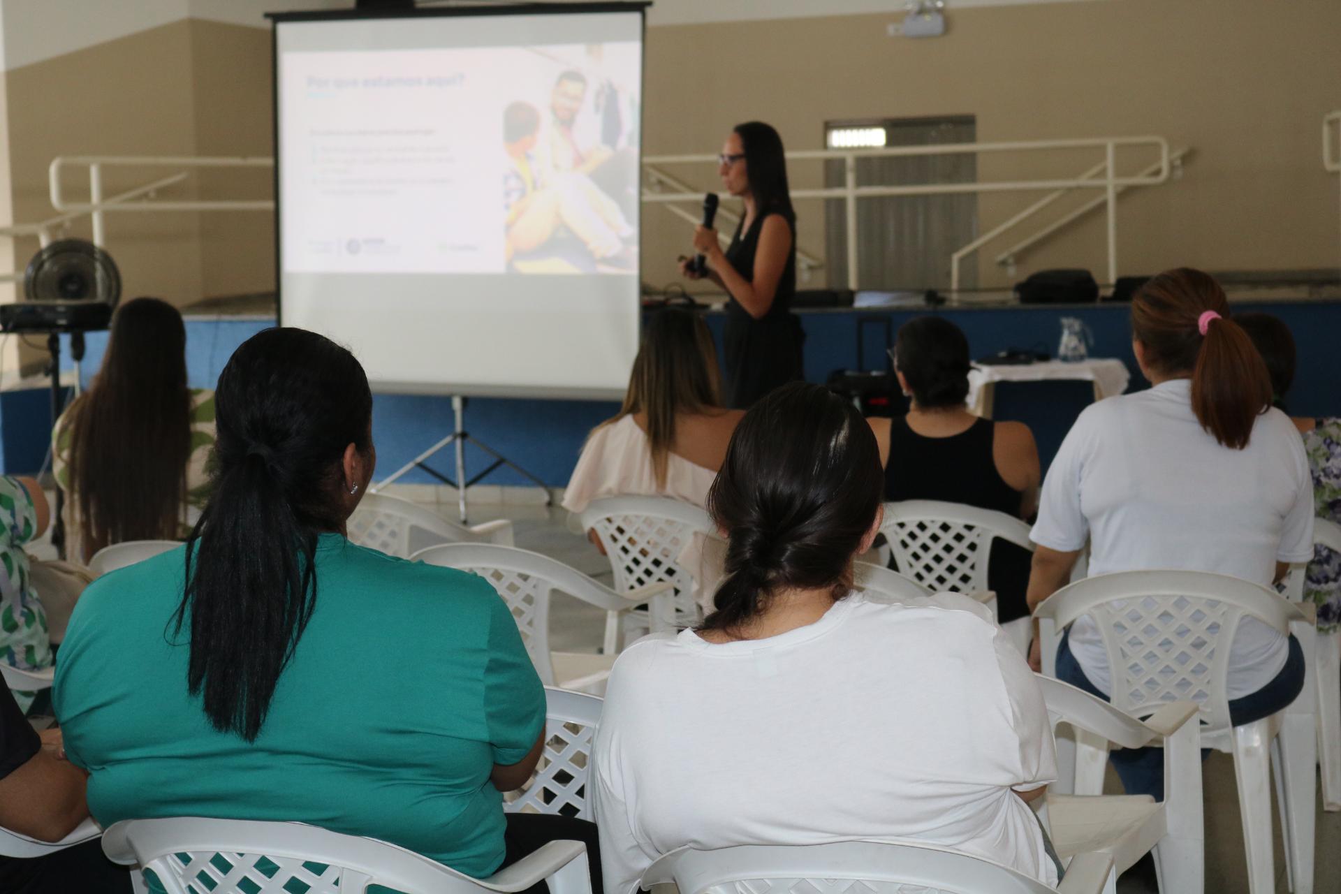 Assistência Social oferece capacitação para familiares e cuidadores de pessoas com TEA