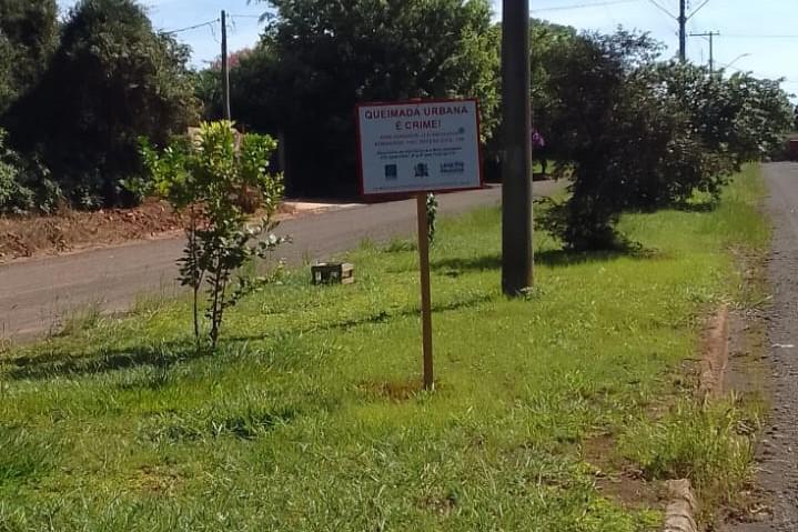 Quem provoca incêndios está sujeito às penalidades das leis que tratam sobre as queimadas urbanas e poluição atmosférica