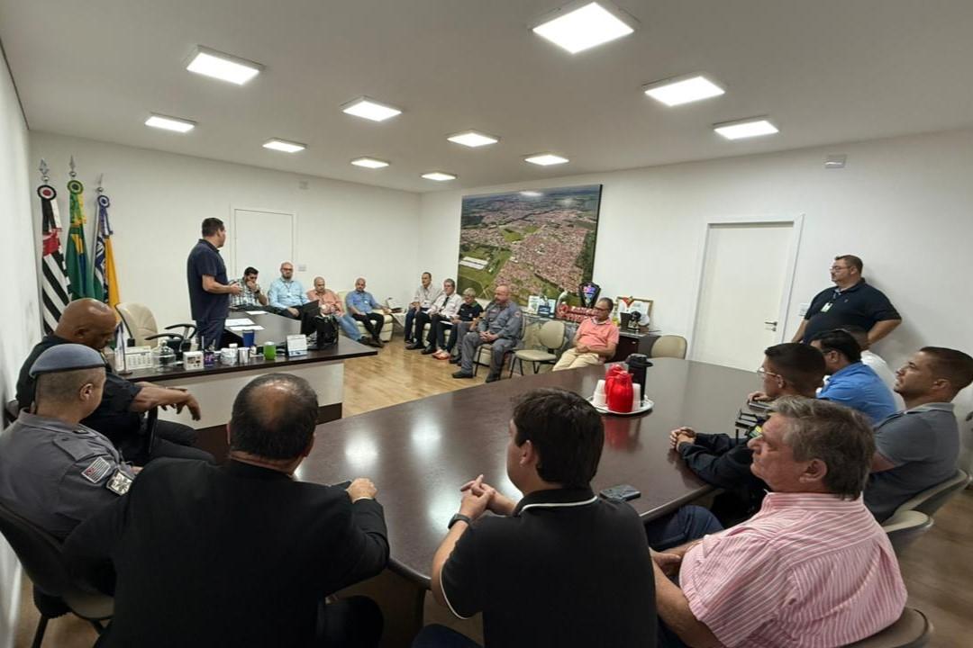 O prefeito André Paccola Sasso, Cagarete, destacou a importância do trabalho conjunto entre todas as esferas e ressaltou o caráter inédito do encontro