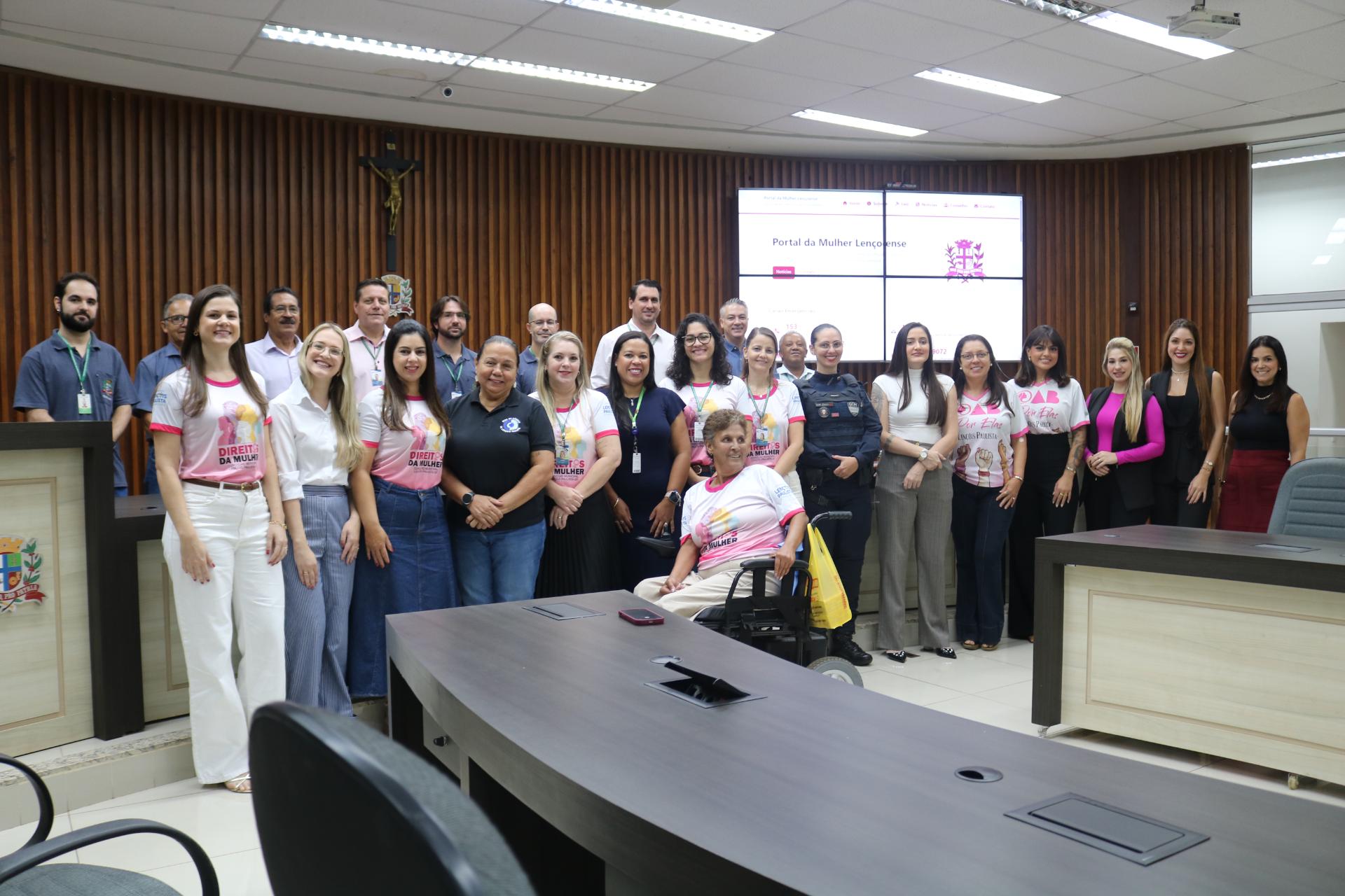 Portal da Mulher reúne informações, serviços e acesso à rede de apoio