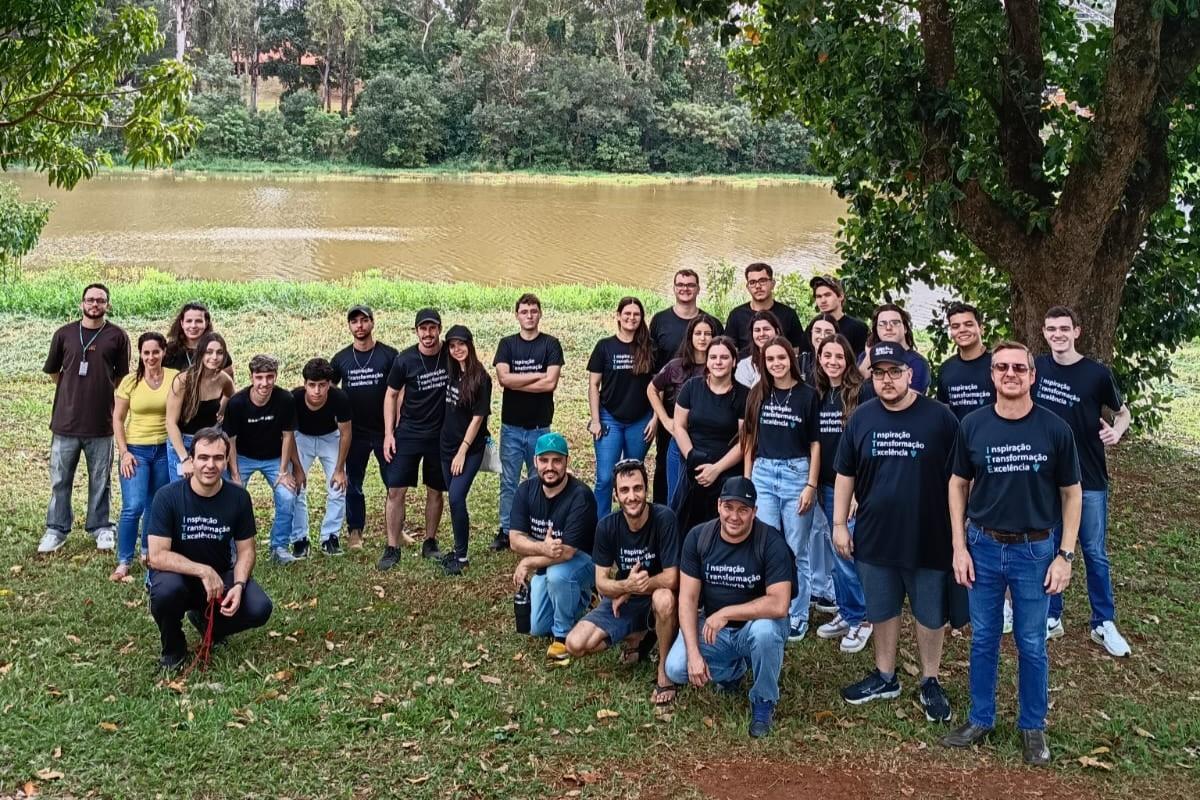 Os alunos puderam conhecer os serviços desenvolvidos pela Secretaria de Agricultura e Meio Ambiente, estreitando o laço entre o conhecimento acadêmico e a gestão pública ambiental