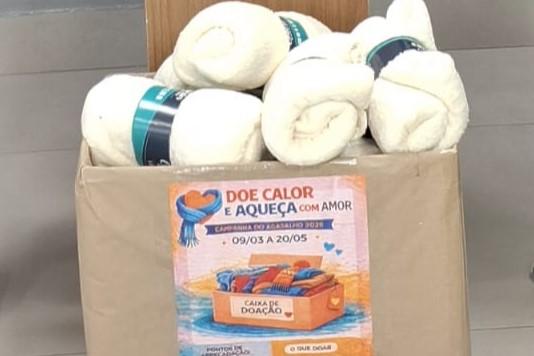 O Fundo Social promove nesta sexta-feira, dia 12, a distribuição das peças da Campanha do Agasalho 2026. A retirada pode ser feita pela população no Ginásio de Esportes Tonicão até as 12h.