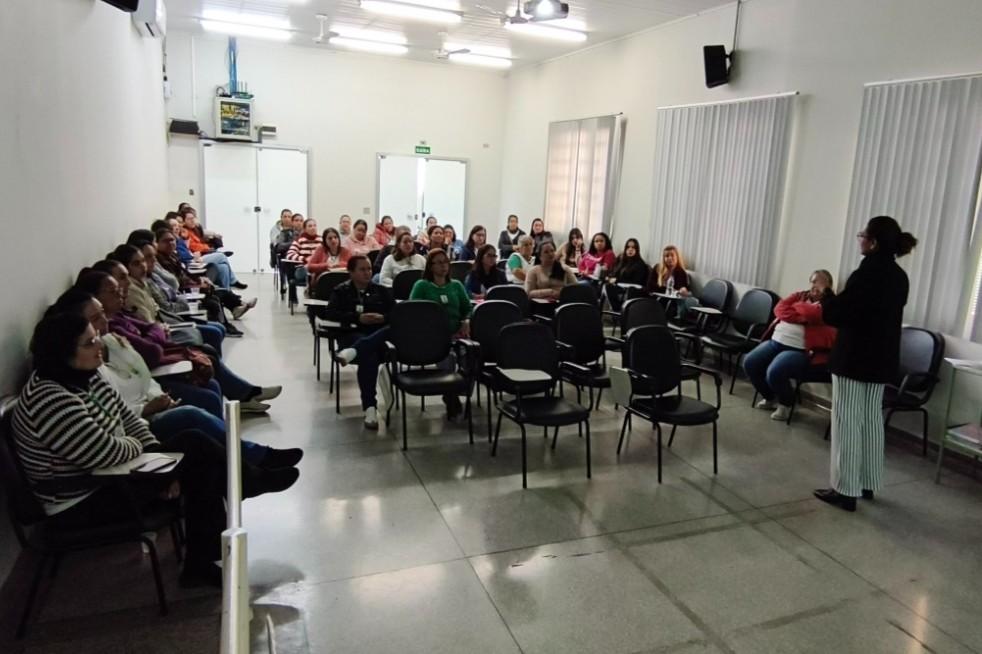 Secretaria de Saúde promove palestra para ACS sobre violência contra a pessoa idosa
