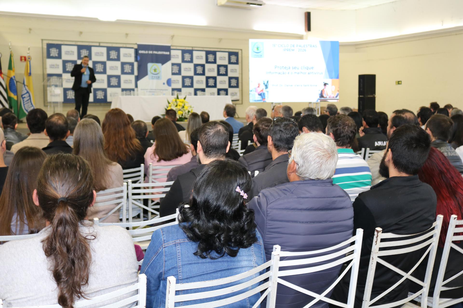15º Ciclo de Palestras reuniu servidores, autoridades e representantes de institutos de previdência e instituições financeiras na última quarta-feira, 17, no Lions Clube