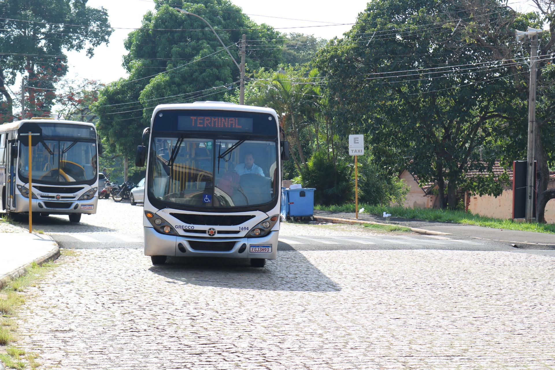 Outra alteração ocorre na linha que vai para Alfredo Guedes. O horário das 17h40 será adiantado para as 16h.