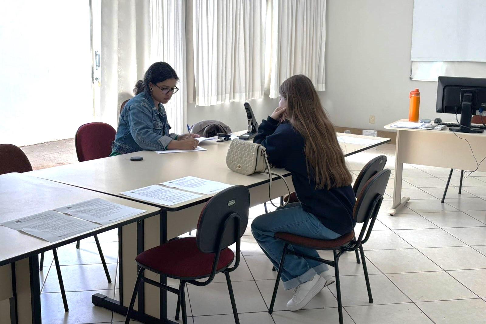 A inscrição será realizada em duas etapas obrigatórias: cadastro on line e entrega da documentação