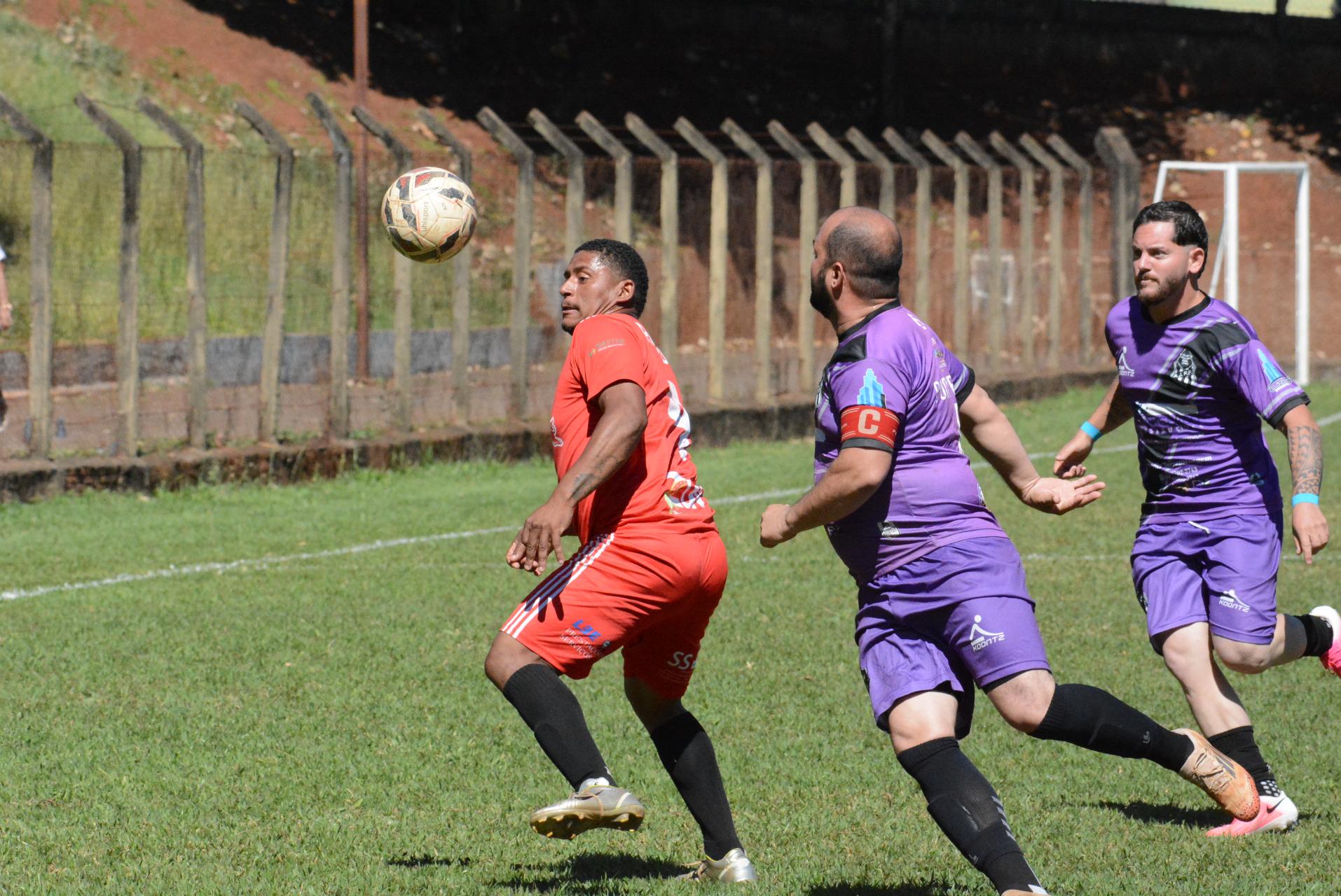 Nas fotos, lances dos jogos de volta que definiram os finalistas da Série B