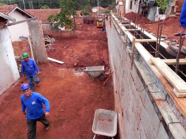 Obra vai beneficiar 54 famílias em 97 residências do Conjunto Júlio Ferrari