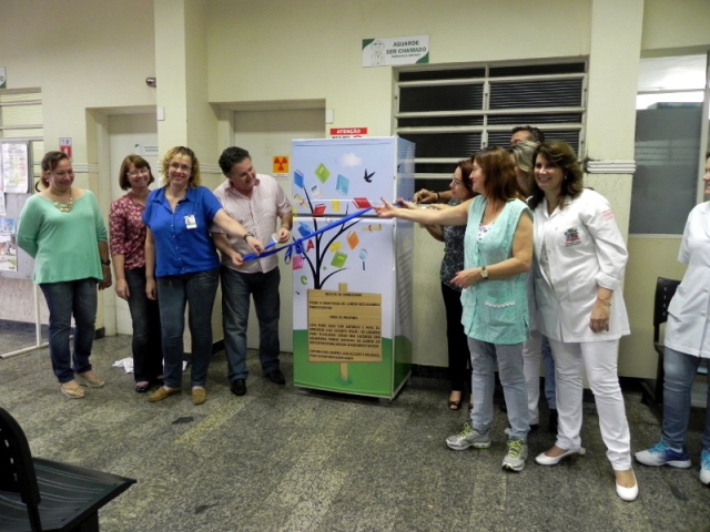 Primeiro ponto a oferecer livros para empréstimo já está funcionando  no  Ambulatório de Especialidades da Av. Brasil