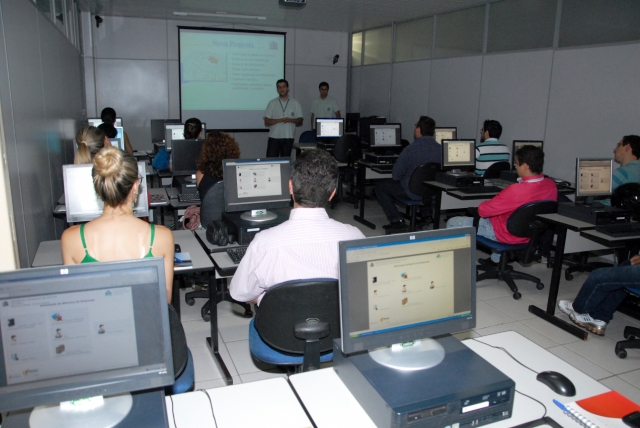 Lançamento e apresentação do novo sistema foi feito na sala de treinamentos da Diretoria de Tecnologia
