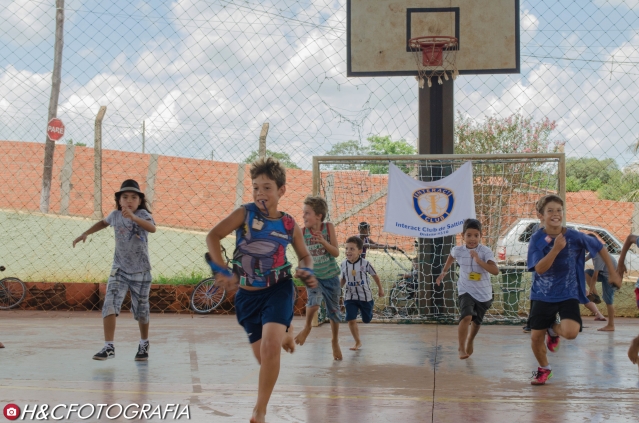 Crianças participaram de interações por meio de gincanas, show de talentos e brincadeiras