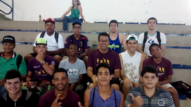 A equipe lençoense momentos antes da estreia contra São Manuel