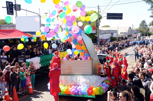 Desfile cívico tem início às 8 horas