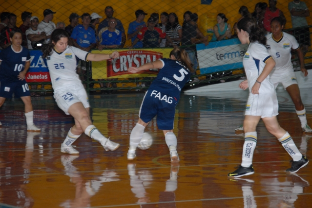 Equipe recebe Bauru no primeiro confronto da competição promovida pela TV TEM