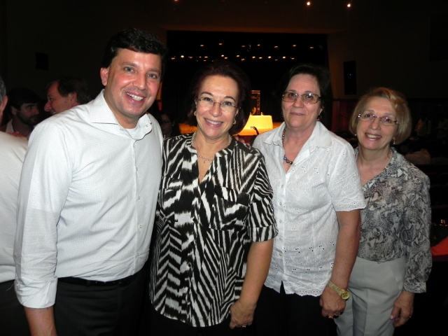 Secretário de Desencolvimento Social, Floriano  Pesaro, Prefeita bel  Lorenzetti, Diretora de Assistência e Promoção Social, Beth Athanásio  e Presidente do  Fundo Social de Solidariedade, Maria Elena
