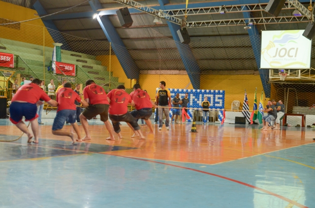 Modalidade de cabo de guerra foi vencida pela equipe do Grupo Lwart