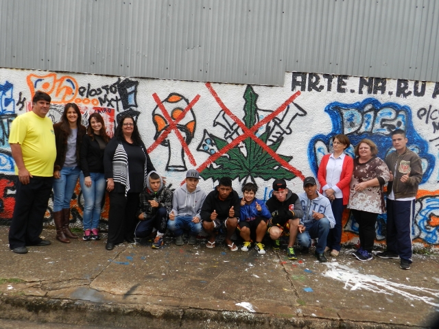 Todos juntos: alunos, educadores e voluntários estão envolvidos no Programa