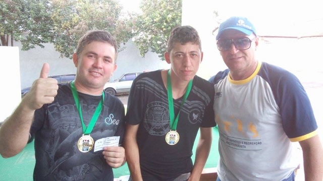 Dupla Washington e Paraná, campeã da sexta etapa com o coordenador Dé Mazzini