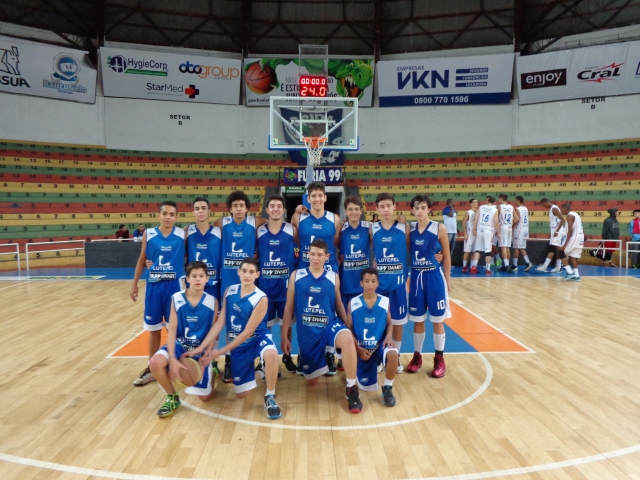 Equipe momentos antes do início do confronto no Panela de Pressão
