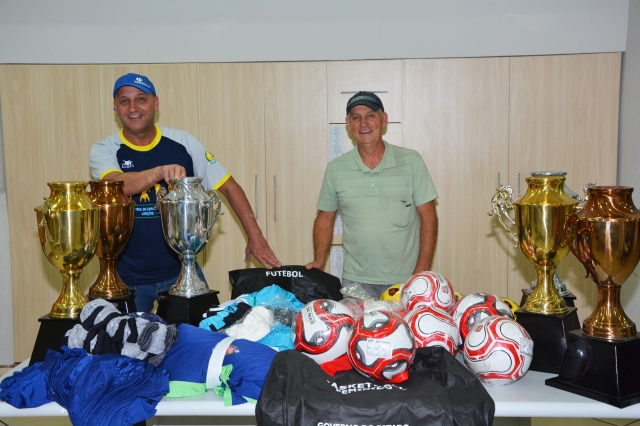 Material será utilizado para atividades das Escolinhas de Futebol, Basquete e Handebol