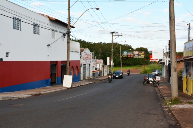 Prefeitura vai instalar galerias e recuperar pavimento em trecho da rua Niterói
