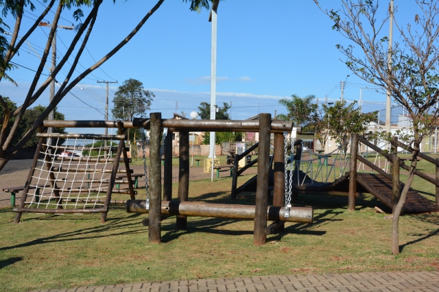 Brinquedos da Praça Diácono Germano Zimerman na Vila Cruzeiro já foram recuperados