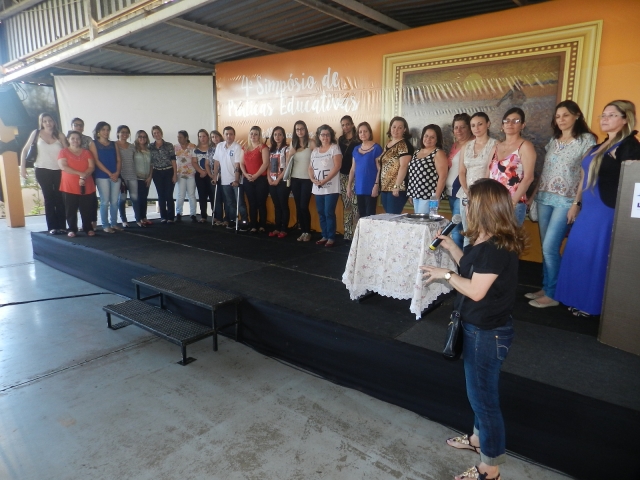 Raquel Ramos Romani, da Diretoria de Educação, agradece aos educadores que inscreveram suas práticas pela participação