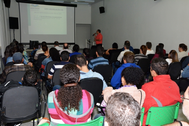 Audiência será realizada no auditório do CAC (foto acima) às 19h30