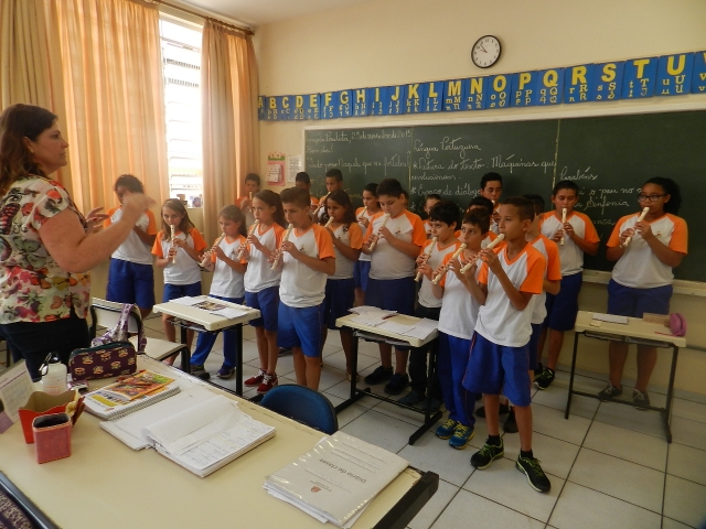 Além de desenvolver repertório musical, iniciativa favorece a aprendizagem de diferentes disciplinas