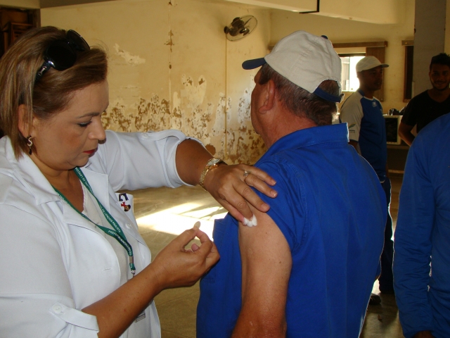 Servidores receberam doses contra tétano e hepatite b