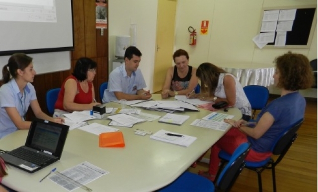 As sessões públicas de atribuição de aulas/classes são realizadas na Diretoria Municipal de Educação