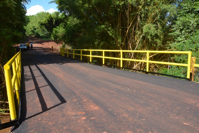 Além de reparos no madeiramento, ponte ganhou nova pavimentação