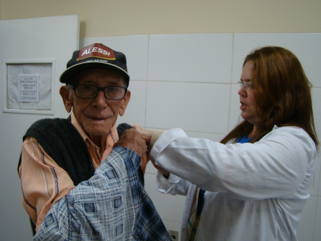 75% dos idosos foram imunizados em Lençóis Paulista