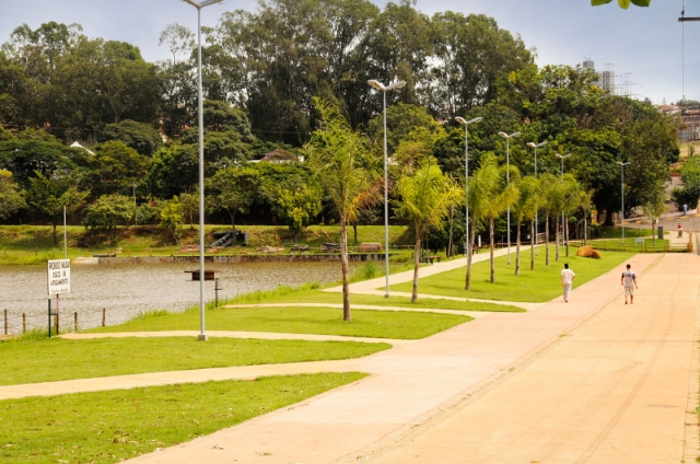 Equipe da Tecnologia trabalha para adequar sinal wireless no  Parque do Povo
