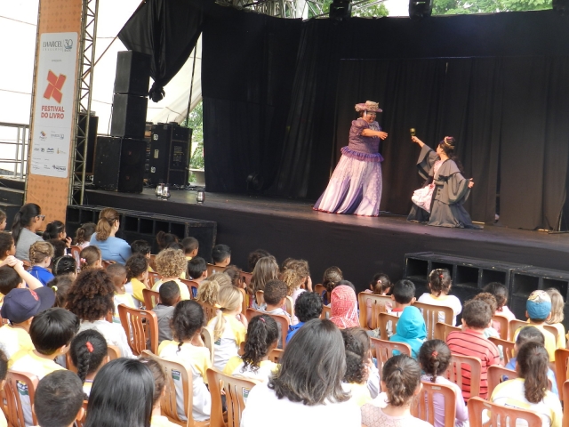 Programação diversificada durante manhã, tarde e noite contempla teatro, música, dança e literatura