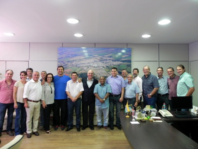 Encontro reuniu diretores da Prefeitura, vereadores e lideranças ligadas ao setor sucroalcooleiro