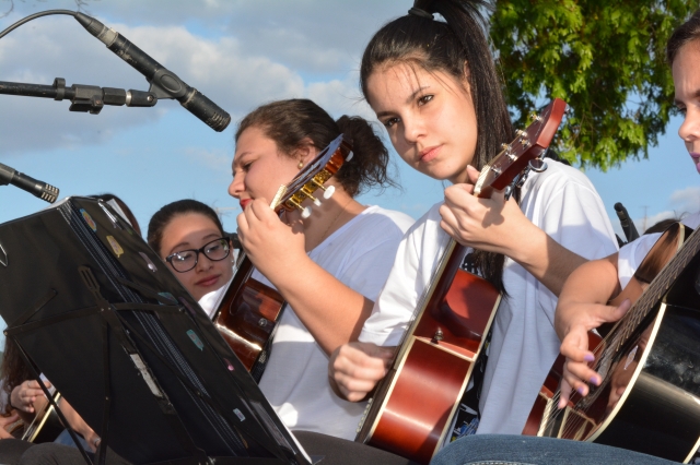 Violão é um dos cursos com vagas disponíveis neste ano